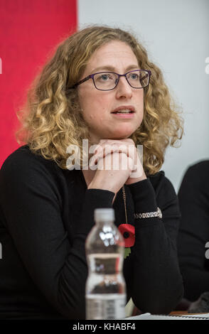 Claire McCarthy Generalsekretär des Co-op-Partei in einer Rede auf der Konferenz der Labour Party auf der Neuen Ökonomie. Stockfoto