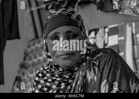 Portraitfotos der Tuareg Frau auch buchstabiertes twareg oder touareg in Mali, Afrika. Stockfoto