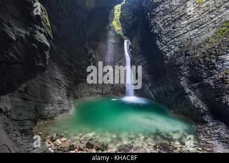 Wasserfall Kozjak, in der Nähe von Kobarid, soca Tal, Nationalpark Triglav, Slowenien Stockfoto