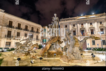 Springbrunnen von Diana in Syrakus, Italien Stockfoto