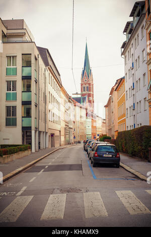 Graz, Österreich - November 10, 2017: Straße von Graz, architektonischen und infrastrukturellen Details. Stockfoto