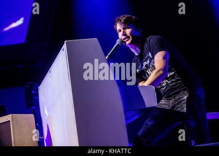 Mailand, Italien. 14 Nov, 2017. englische Singer stumpf führt live auf der Mediolanum Forum in Mailand, Italien, 14. November 2017 credit James: mairo cinquetti/Pacific Press/alamy leben Nachrichten Stockfoto