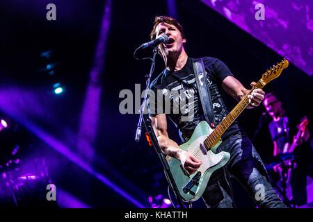 Mailand, Italien. 14 Nov, 2017. englische Singer stumpf führt live auf der Mediolanum Forum in Mailand, Italien, 14. November 2017 credit James: mairo cinquetti/Pacific Press/alamy leben Nachrichten Stockfoto