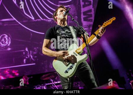 Mailand, Italien. 14 Nov, 2017. englische Singer stumpf führt live auf der Mediolanum Forum in Mailand, Italien, 14. November 2017 credit James: mairo cinquetti/Pacific Press/alamy leben Nachrichten Stockfoto