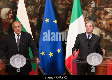 Italien. 14 Nov, 2017. italienische Ministerpräsident Paolo Gentiloni trifft sich mit dem bulgarischen Ministerpräsidenten Bojko Borissow. Credit: cosimo martemucci/Pacific Press/alamy leben Nachrichten Stockfoto