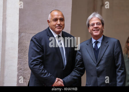 Italien. 14 Nov, 2017. italienische Ministerpräsident Paolo Gentiloni trifft sich mit dem bulgarischen Ministerpräsidenten Bojko Borissow. Credit: cosimo martemucci/Pacific Press/alamy leben Nachrichten Stockfoto