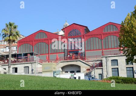 Der alte Markt Mercado Ferreira Borges Porto 1885 Portugal gebaut Stockfoto