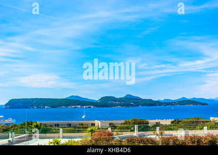Malerische Aussicht an der Küste in Kroatien, elaphity Inseln vor der Stadt Dubrovnik, Kroatien Mittelmeer. Stockfoto