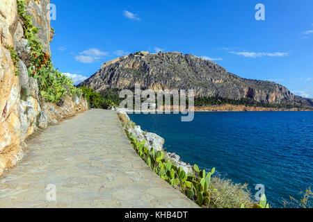 Strandpromenade, Fußweg, Nafpio, Peleponnese, Griechenland Stockfoto