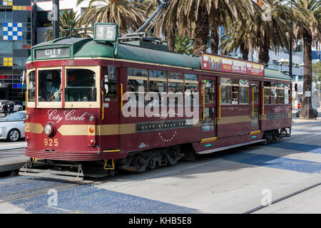 Die iconic w-Klasse Straßenbahnen, die empfohlene Alle durch Melbourne CBD, insbesondere die Stadt Kreis loop. Diese Bahnen jetzt ersetzt wurden. Stockfoto