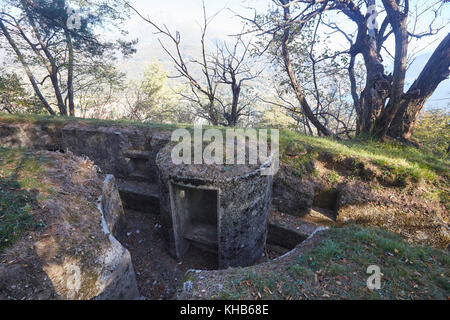 Bleibt der Linea Cadorna (Cadorna), Belvederala la Crocetta, Croce, über Menaggio, Comer See, Lago di Como, Provinz von Lecco Lombardei, Ital Stockfoto