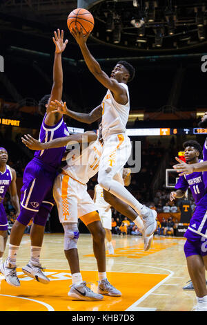 Universität von Tennessee, Tennessee, 14. November 2017: Jordanien Knochen #0 der Tennessee Volunteers schießt den Ball während der NCAA Basketball Spiel zwischen der Universität von Tennessee Volunteers und die High Point University Leoparden in Thompson Boling Arena in Knoxville TN Tim Gangloff/CSM Stockfoto