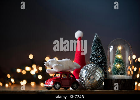 Weihnachten Szene mit Spielzeug und Dekorationen Stockfoto