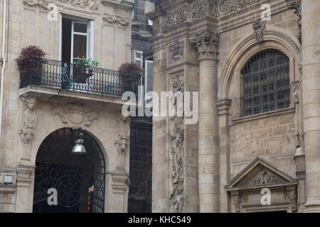 Notre Dame - Die Muttergottes Kirche und Passage Sarget Shopping Gallery, Bordeaux, Frankreich Stockfoto