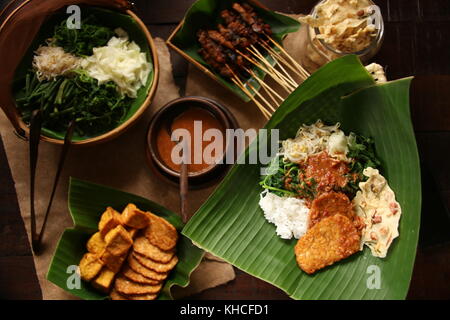 Pecel, die traditionellen javanischen Gemüsesalat Stockfoto