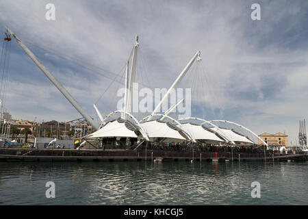 Italien, Genua, Szene am alten Hafen. Stockfoto