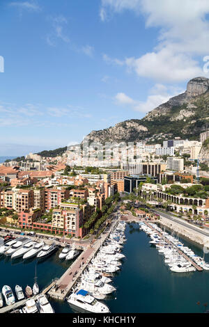 Monaco, Blick über Port de Fontvieille vom Schlosspark. Stockfoto