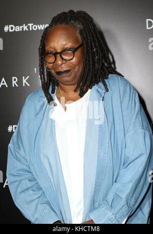NEW YORK, NY - JULI 31: Whoopi Goldberg besucht am 31. Juli 2017 die New Yorker Premiere im Museum of Modern Art. Personen: Whoopi Goldberg Transmission Ref.: MNC76 Stockfoto