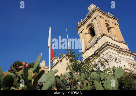 Fassade der Stiftskirche Saint Lawrence in Vittoriosa (Trogir) - drei Städte, Malta Stockfoto