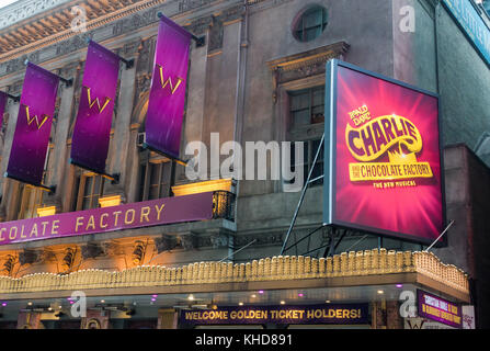 Charlie und die Schokoladenfabrik, eine musikalische auf der Roald Dahl Geschichte am Lunt-Fontanne Theater in New York City