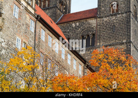 Quedlinburger Schloss Im Herbst Stockfoto