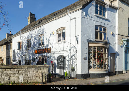 Hobbs Bäckerei in der Mitte des Cotswold Stadt Nailsworth in Gloucestershire, VEREINIGTES KÖNIGREICH Stockfoto