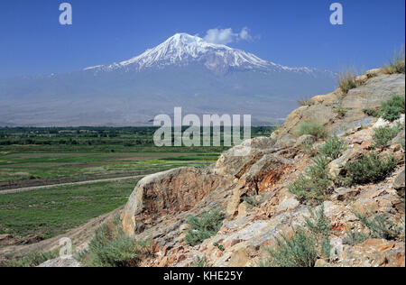 Mount Ararat, 5,137 m, höchster Gipfel der Türkei, Blick vom Khor Virap Kloster, Armenien Stockfoto