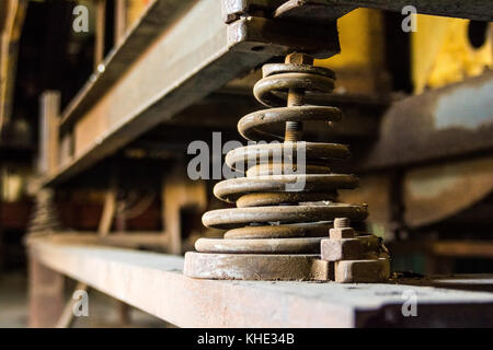 Alte industrielle Frühling im Werk Stockfoto