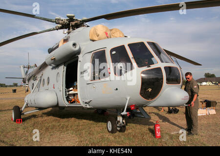 Kecskemet, Ungarn - 17.August 2008: Die kroatische Luftwaffe und Flugabwehr Mil Mi-171 sh Transporthubschrauber. Stockfoto