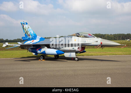 Kleine Brogel, Belgien - 13.September 2014: belgische Luftwaffe General Dynamics F-16 Fighting Falcon Fighter jet Flugzeug auf dem Rollfeld des kleine-brogel airbas Stockfoto