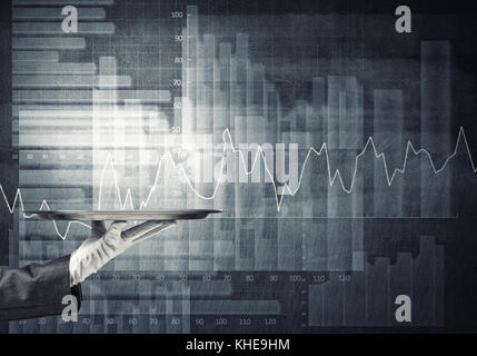 Kellner Hand in weißen Handschuh Vorlage Leeres Fach und Dynamik der Grafik im Hintergrund Stockfoto