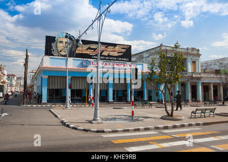 Cienfuegos, Kuba - Januar 28,2017: typische koloniale Straße in Cienfuegos. cienfuegos Cienfuegos, der Hauptstadt der Provinz, ist eine Stadt an der südlichen coas Stockfoto