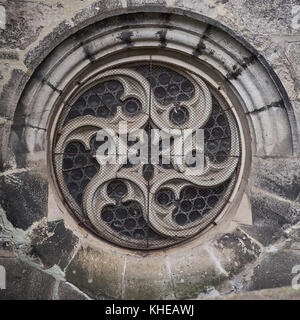Detail der alten gotischen Kathedrale runden Fenster in Europa Stockfoto