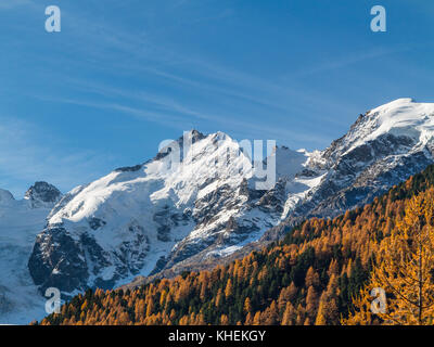 Biancograt, Gruppe von Bernina. Gletscher und großen Berge in den Schweizer Alpen Stockfoto