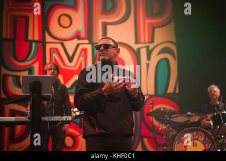 London, Großbritannien. 16 Nov, 2017 shaun Ryder der glücklichen Montags live auf der Bühne im Roundhouse, London. foto Datum: Donnerstag, 16. November 2017. Quelle: Roger Garfield/alamy leben Nachrichten Stockfoto