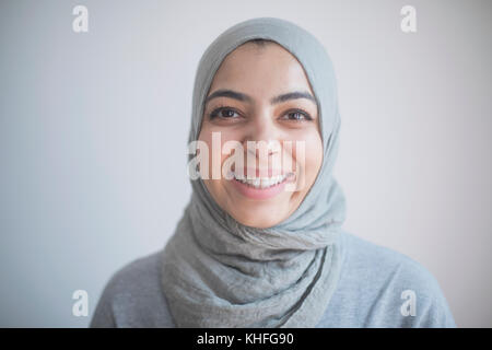 Porträt einer Geschäftsfrau, die das Tragen eines hijab. Stockfoto