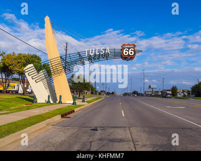 Historische Route 66 street view in Tulsa, Oklahoma Stockfoto