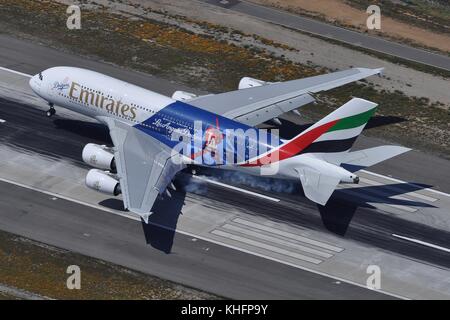 Emirates Airbus A380-800 "la Dodgers' am Flughafen LAX. Stockfoto