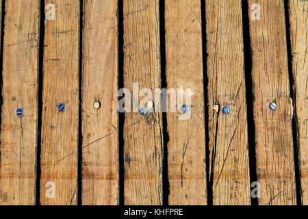 Detail eines Abschnitts der berühmten Holzpromenade in Coney Island, Brooklyn, New York City. Stockfoto