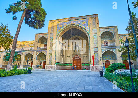 Teheran, Iran - Oktober 11, 2017: Die motahari sepahsalar (shahid) Moschee ist eine der interessante Beispiele der Qajar ära Kunst und Architektur Stockfoto