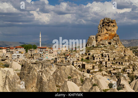 Blick über die Stadt von ortahisar, Kappadokien, Türkei Stockfoto