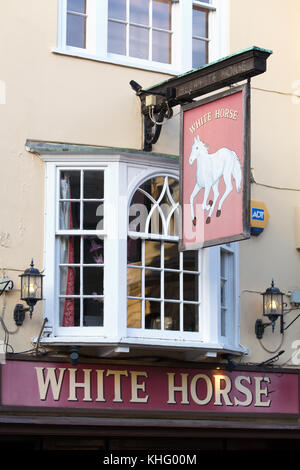 UK, Oxford, der Pub "White Horse", berühmt geworden durch die Fernsehserie "Inspektor Morse" und "Lewis" in und um Oxford festgelegt. Stockfoto