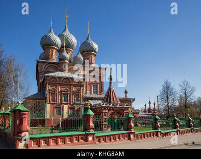 Alte Kirche am unteren Rand debre in sonniger Tag. Kostroma, Russland Stockfoto