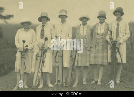 2 245475 Golfspieler am links in Atherton, Ca. 1925 Stockfoto