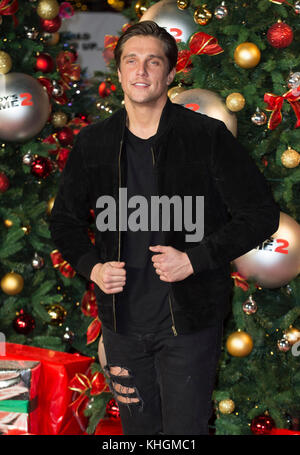 London, Großbritannien. November 2017. Lewis Bloor kommt am 16. November 2017 bei der britischen Premiere von „Daddy's Home 2“ im Vue West End in London an. Quelle: Gary Mitchell/Alamy Live News Stockfoto