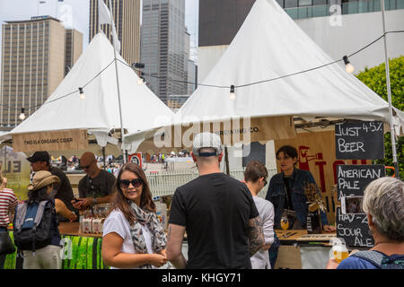 Sydney, Australien. 18. November 2017. Samstag, 18. November 2017. Australiens größter Essen und Wein Festival ist am Circular Quay und den Rocks von Sydney, Australien, am 18. und 19. November 2017 statt. Quelle: Martin Berry/Alamy leben Nachrichten Stockfoto