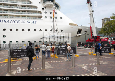 Sydney, Australien. 18. November 2017. Radiance of the Seas Kreuzfahrtschiff Schiff vertäut am Sydney Overseas Passenger Terminal, Samstag, November 2017 18. Quelle: Martin Berry/Alamy leben Nachrichten Stockfoto