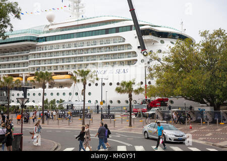 Sydney, Australien. 18. November 2017. Radiance of the Seas Kreuzfahrtschiff Schiff vertäut am Sydney Overseas Passenger Terminal, Samstag, November 2017 18. Quelle: Martin Berry/Alamy leben Nachrichten Stockfoto