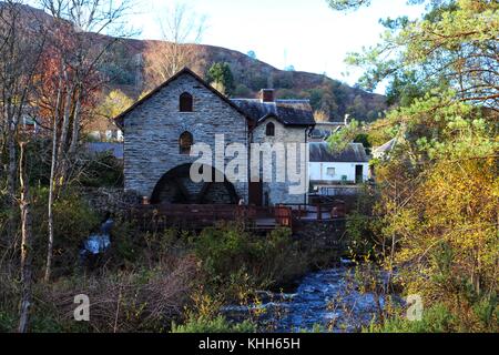 Fällt der Dochart Wasserfall, Killin, Schottland Stockfoto