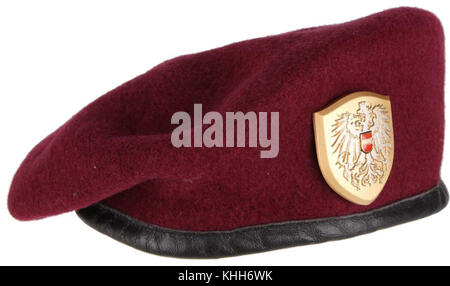 Bundespolizei am Barett weinrot e1 Stockfoto